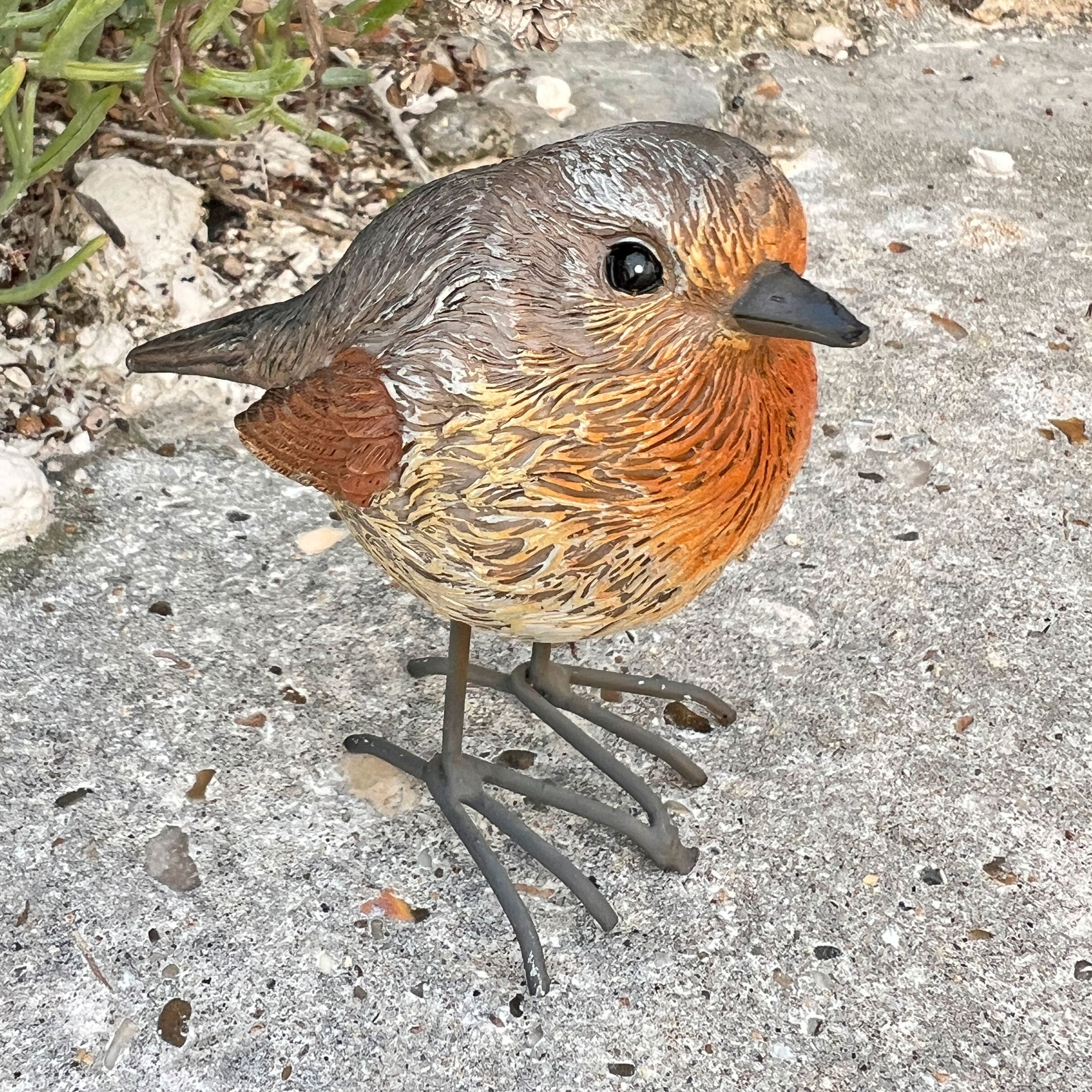 Pair of Robin Bird Garden Ornaments