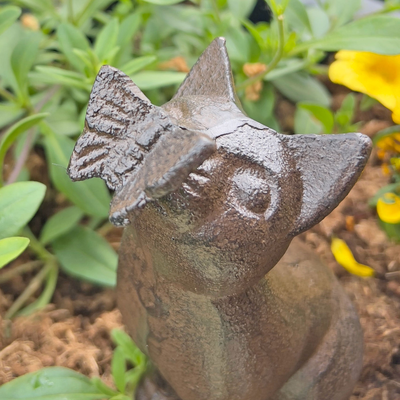 Sitting Cast Iron Cat Garden Animal Ornament