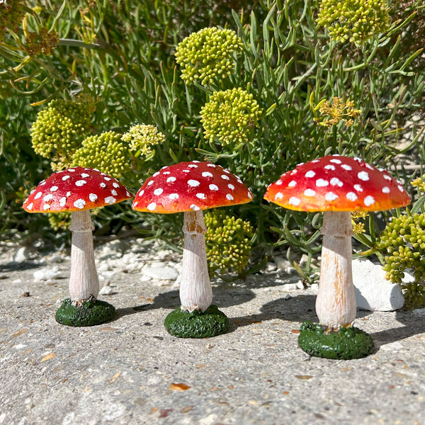 Set of 3 Red Garden Toadstool / Mushroom Ornaments