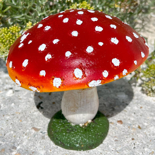 Large Mushroom / Toadstool Garden Ornament Realistic Design Mushroom