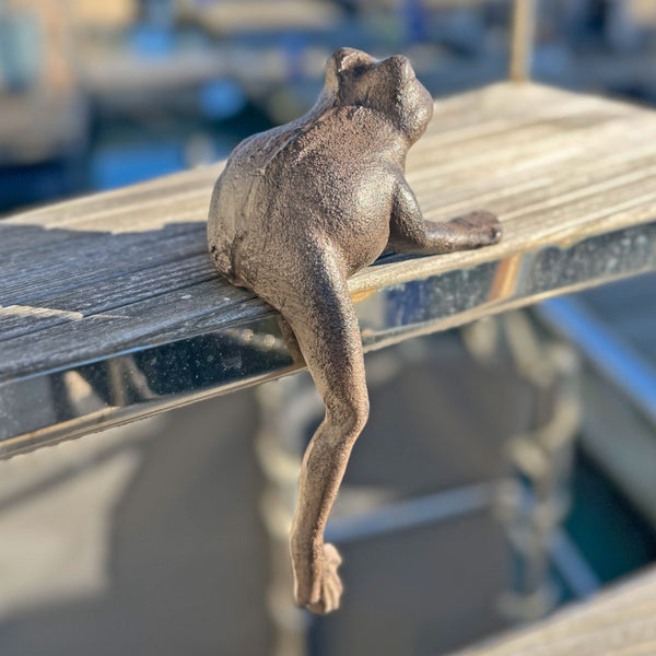 Cast iron frog animal garden ornament